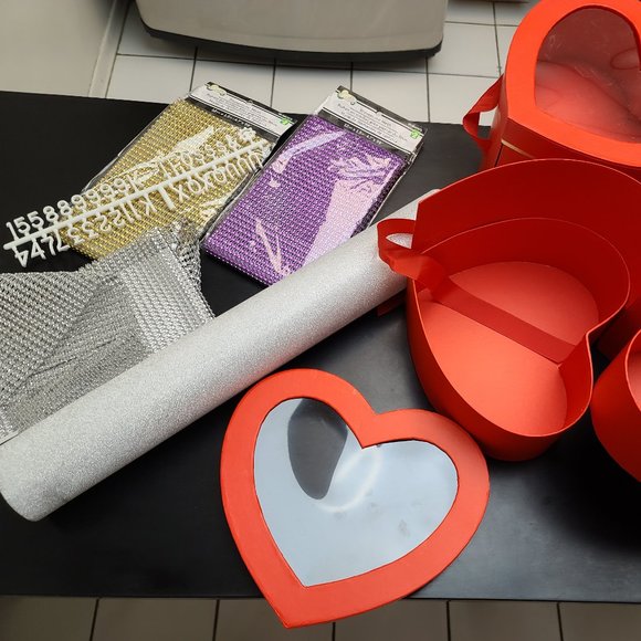 SOME NEW Craft set with gift boxes - Picture 2 of 2